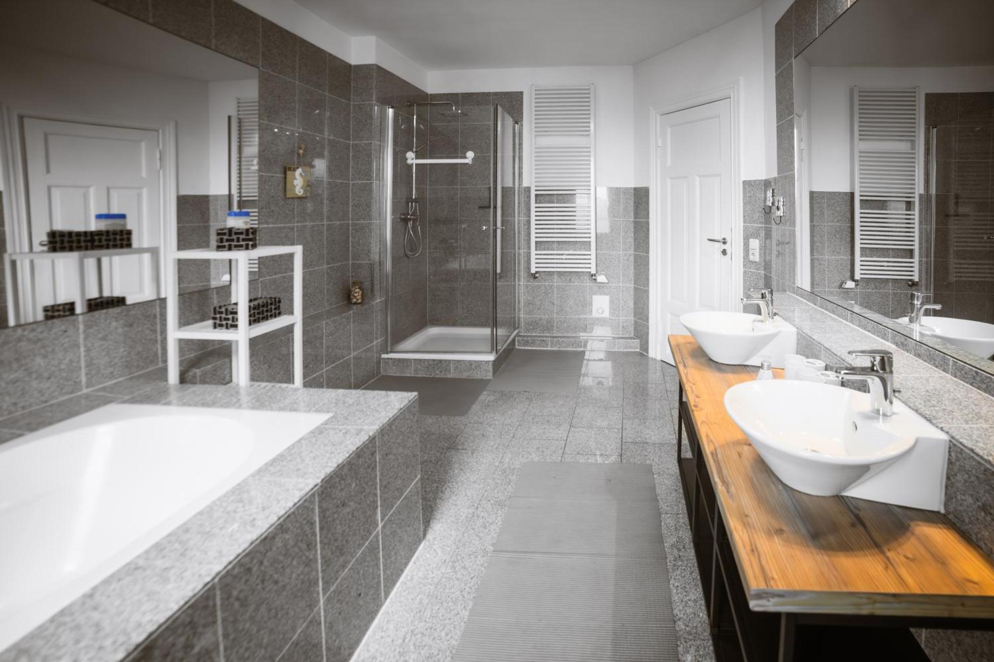 Exklusives Apartment Im Historischen Wohnhaus Mit Kamin, Bad & Viel Platz Бремерхафен Экстерьер фото