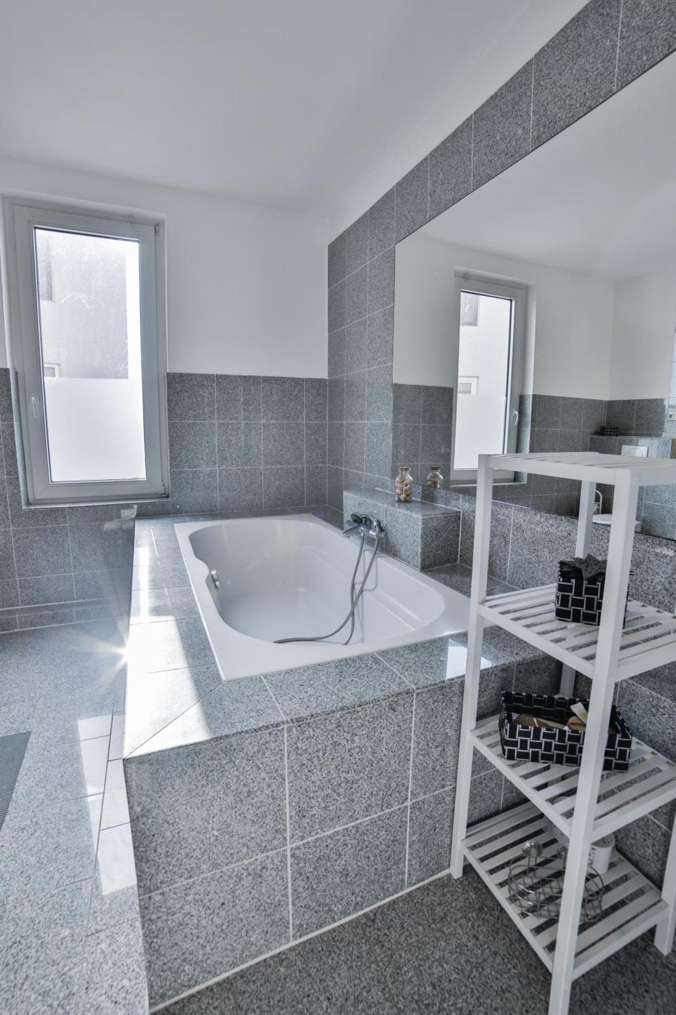 Exklusives Apartment Im Historischen Wohnhaus Mit Kamin, Bad & Viel Platz Бремерхафен Экстерьер фото